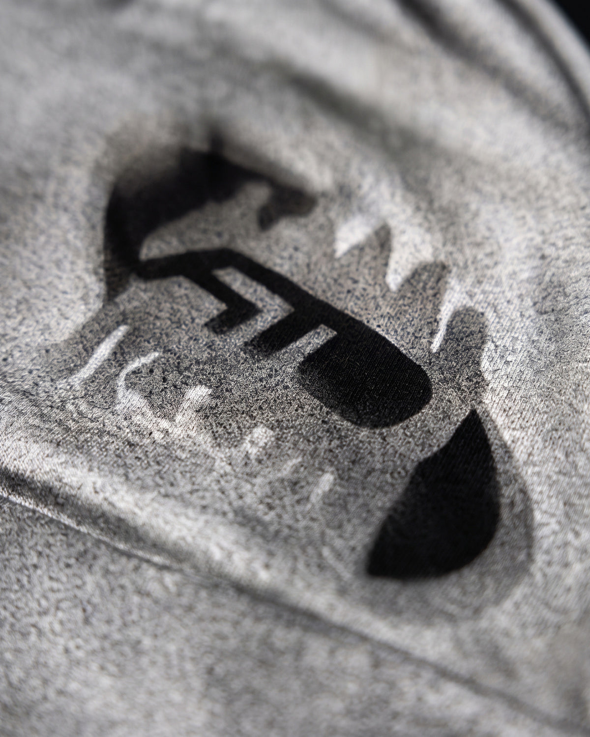 ATO AIRBRUSH SKULLY – close-up of the airbrushed stencil mouth graphic